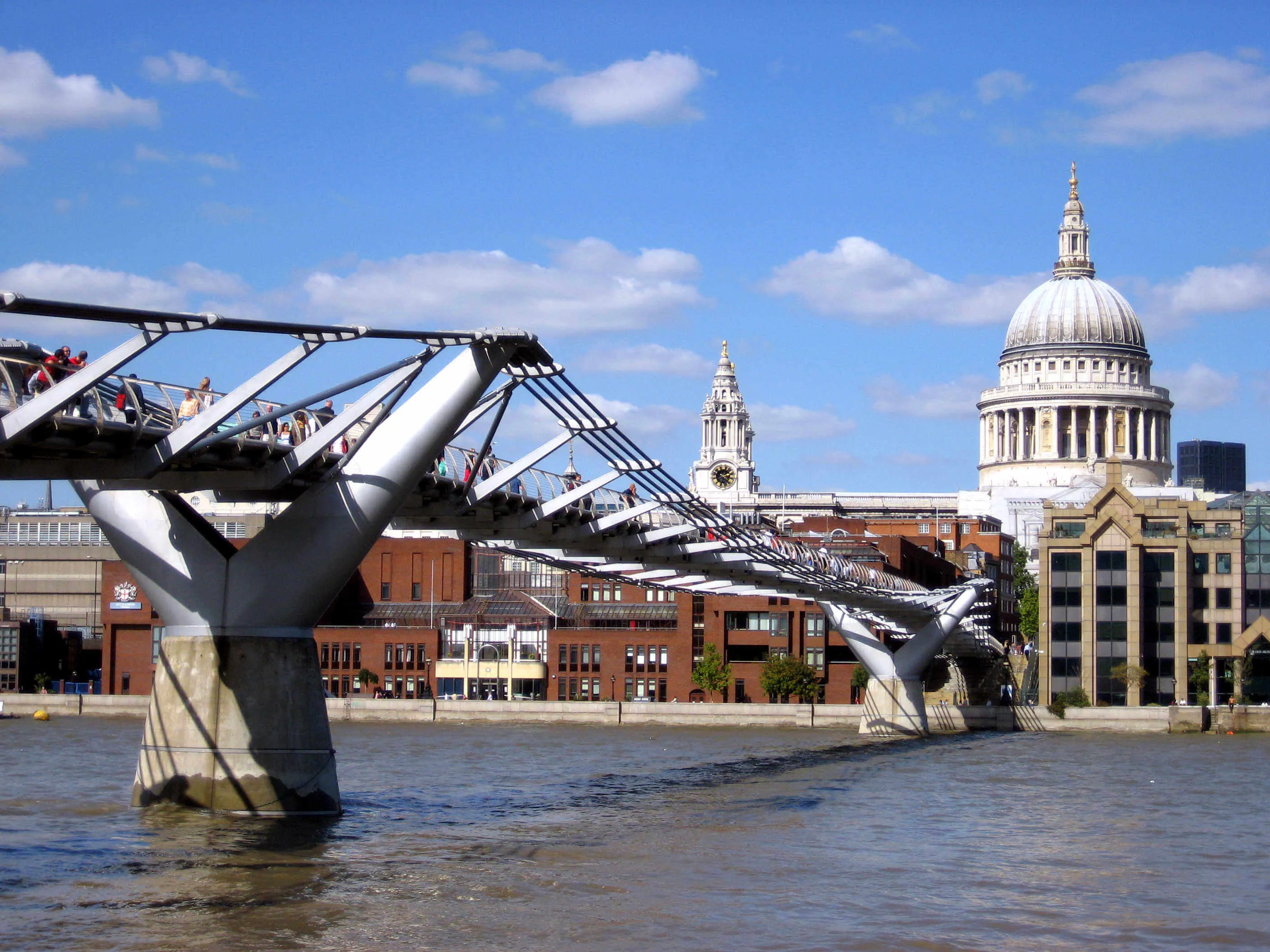The pedestrian-only Millennium Bridge leads over the Thames to St. Paul's Cathedral