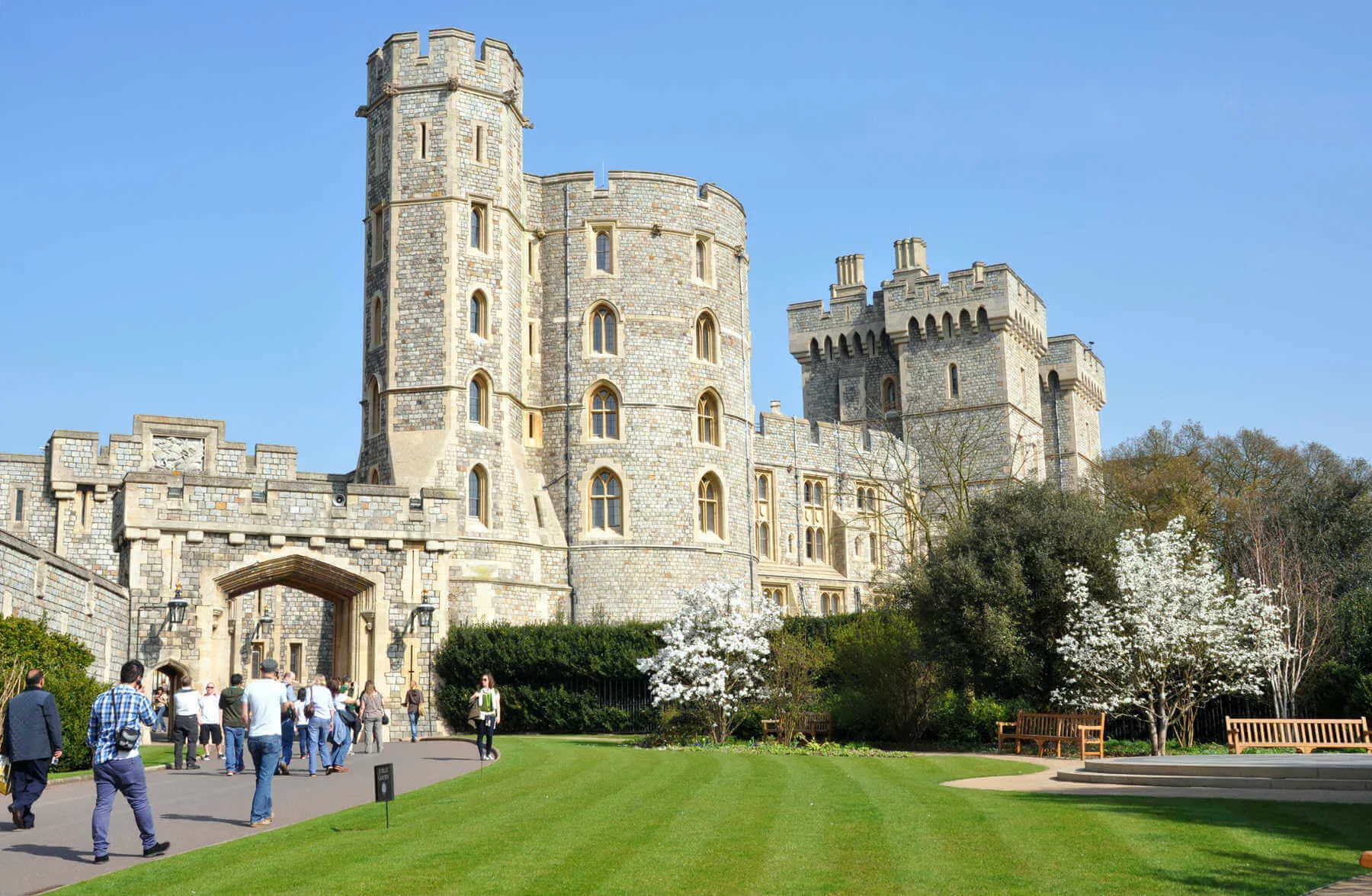 Less than an hour from London, Windsor Castle is the weekend home of Queen Elizabeth II and the site of Prince Harry and Meghan Markle's wedding