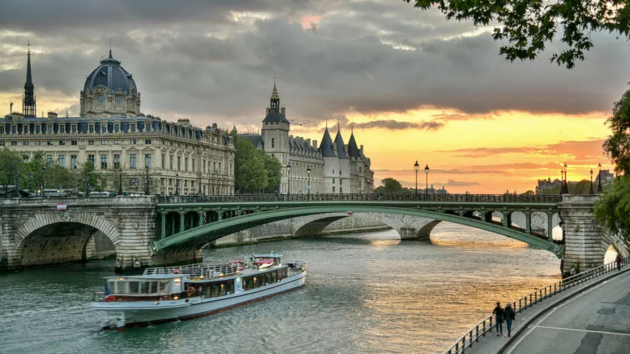 A sunset stroll along the Seine River is one of Paris' most romantic experiences. (photo: Cameron Hewitt)